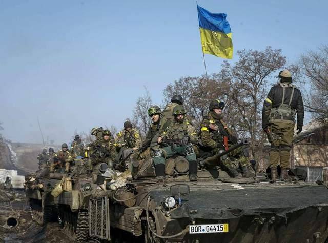 皇冠体育APP_一口气倾泻5000枚导弹皇冠体育APP,乌军瞬间回血,俄立马召唤大部队上场