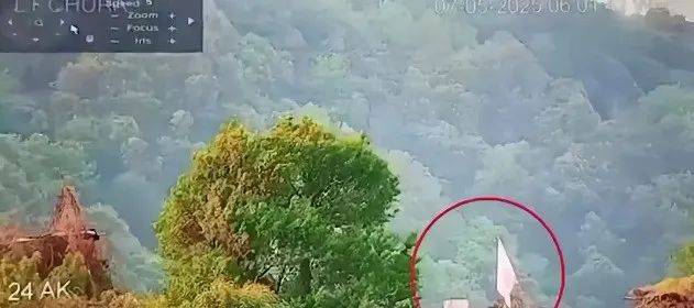 正版皇冠信用网开户_地面战斗爆发正版皇冠信用网开户,国产VT-4坦克迎来首战:SH-15卡车炮全线碾压印军