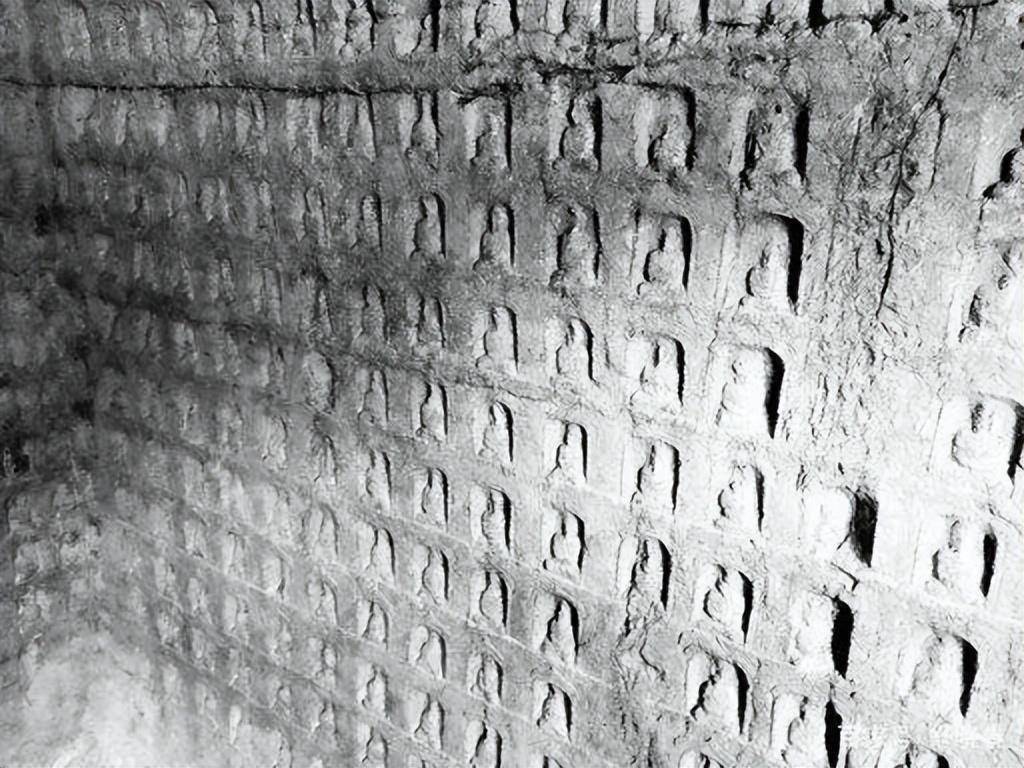 皇冠信用在线注册_河南鹤壁一水库水位下降现千佛石窟皇冠信用在线注册,开凿于东魏内有1043尊石佛,有佛像首部消失,水库管理方回应