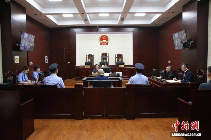 皇冠信用网网址
_安徽省铜陵市政协原党组副书记、副主席徐强一审获刑十年六个月