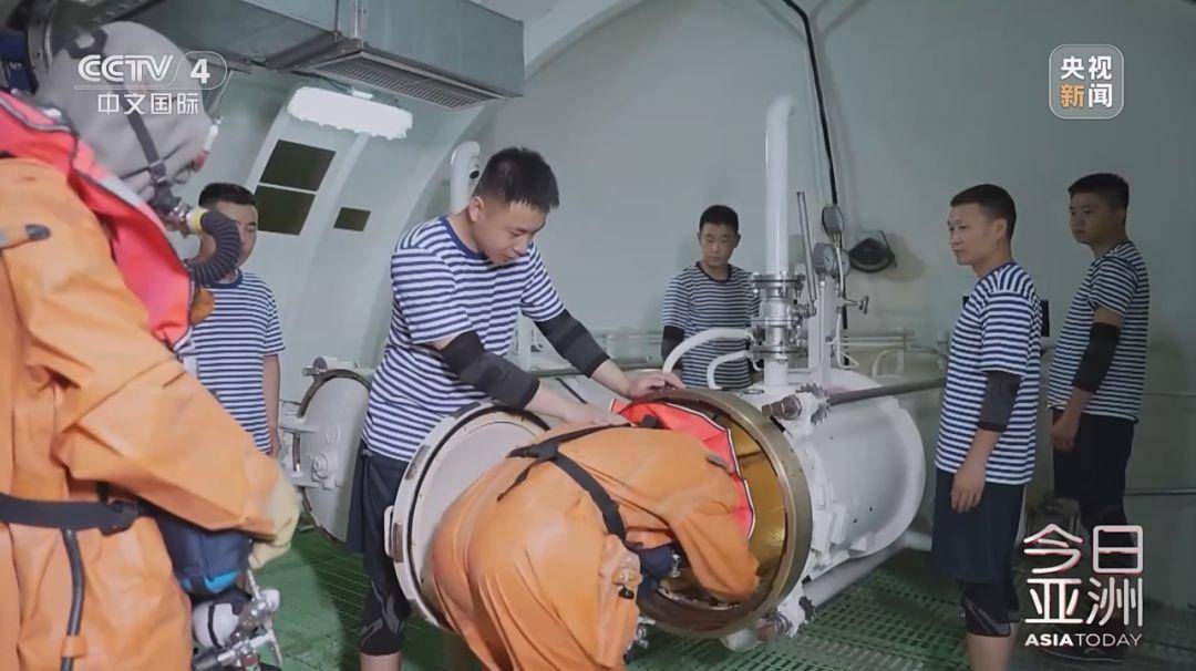 皇冠abcd类型盘_72年来首次皇冠abcd类型盘!这所位于青岛的中国“最神秘军校”招录本科女学员