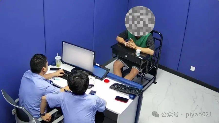 皇冠信用網网址_上海老伯素质低下皇冠信用網网址,捡拾28万名包,向失主勒索5万元?警方通报:自导自演,4人涉案被罚