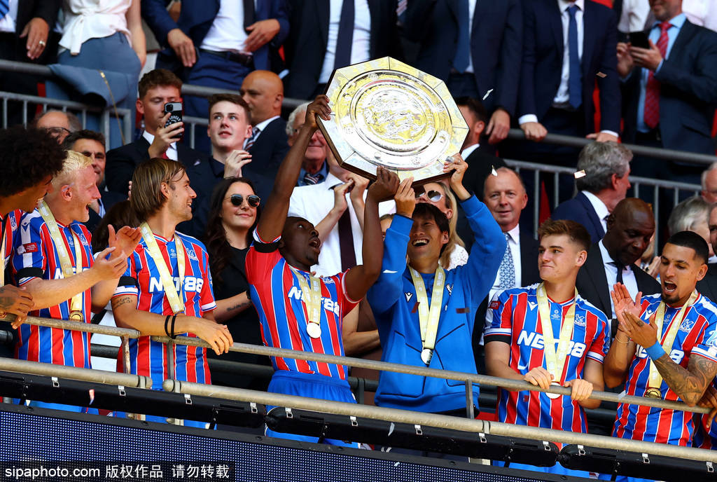 捷克甲组联赛 
_如你所愿！埃泽10年前社媒：等我成功了捷克甲组联赛 
，你们肯定会找出这条推文