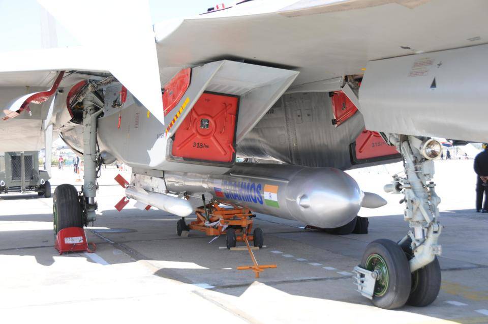 华保斯vs法尔肯贝里_印媒:手握300枚布拉莫斯导弹华保斯vs法尔肯贝里,中国航母在印度洋不再畅行无阻?