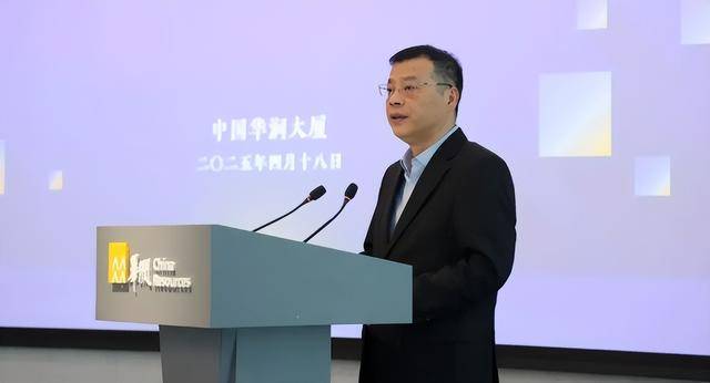 WNBA美国女子职业篮球联赛_中组部有关干部局负责同志宣布中央决定WNBA美国女子职业篮球联赛,他们履新