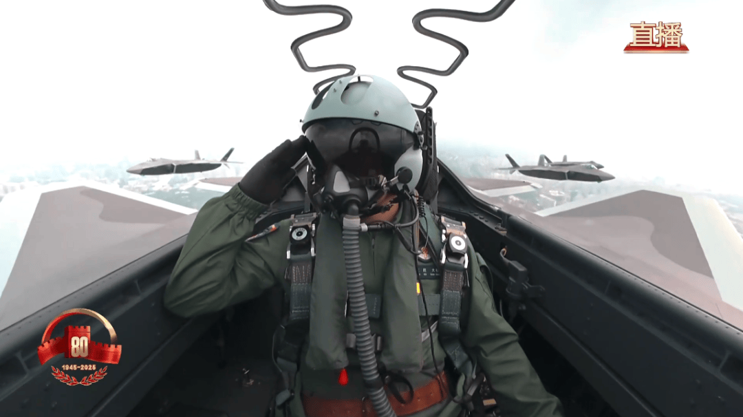 肖国栋vs加里.威尔逊_歼-20S、歼-15DT、歼-35……震撼亮相肖国栋vs加里.威尔逊!