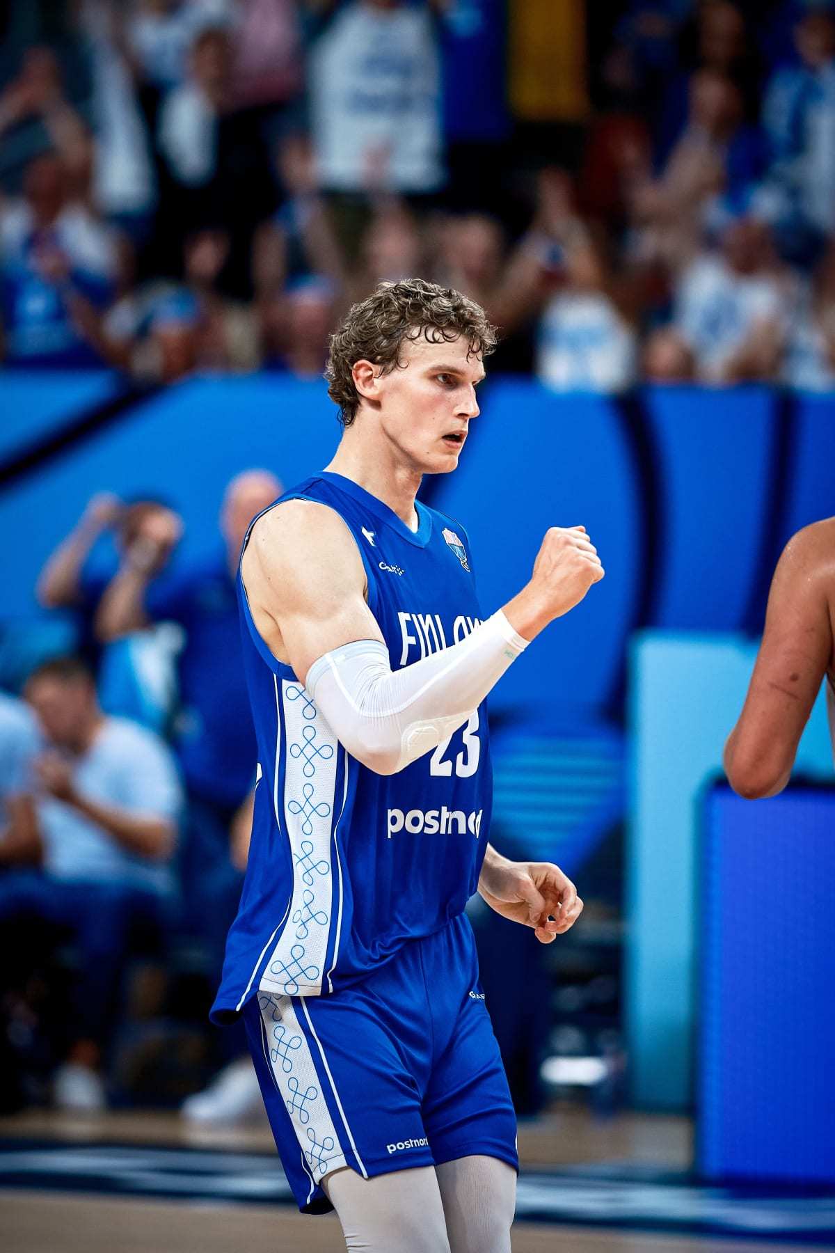 克拉伦斯斑马vs格莱诺基骑士_芬兰爆冷淘汰塞尔维亚克拉伦斯斑马vs格莱诺基骑士!约基奇33+8马尔卡宁29+8