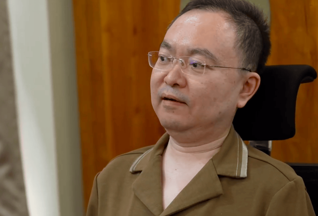 皇冠信用盘_与渐冻症抗争6年皇冠信用盘,妻子透露蔡磊近况:他已完全丧失语言能力,仅能吃流食