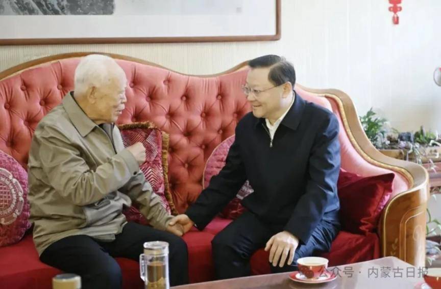 皇冠信用網会员_王伟中看望正省级老同志