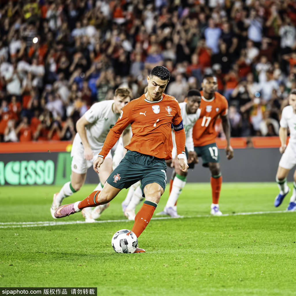 皇冠信用网怎么租
_世预赛-C罗中框+失点内维斯补时绝杀 葡萄牙1-0夺三连胜