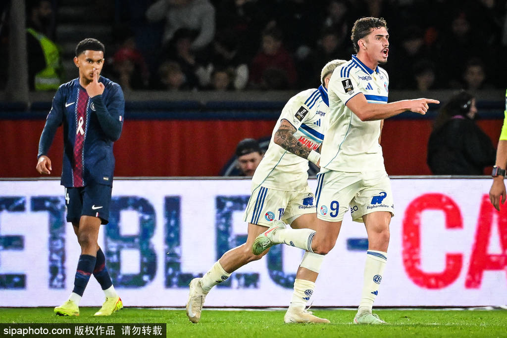 皇冠信用網出租
_进球大战皇冠信用網出租
!法甲-巴尔科拉破门 巴黎连追2球3-3斯特拉斯堡