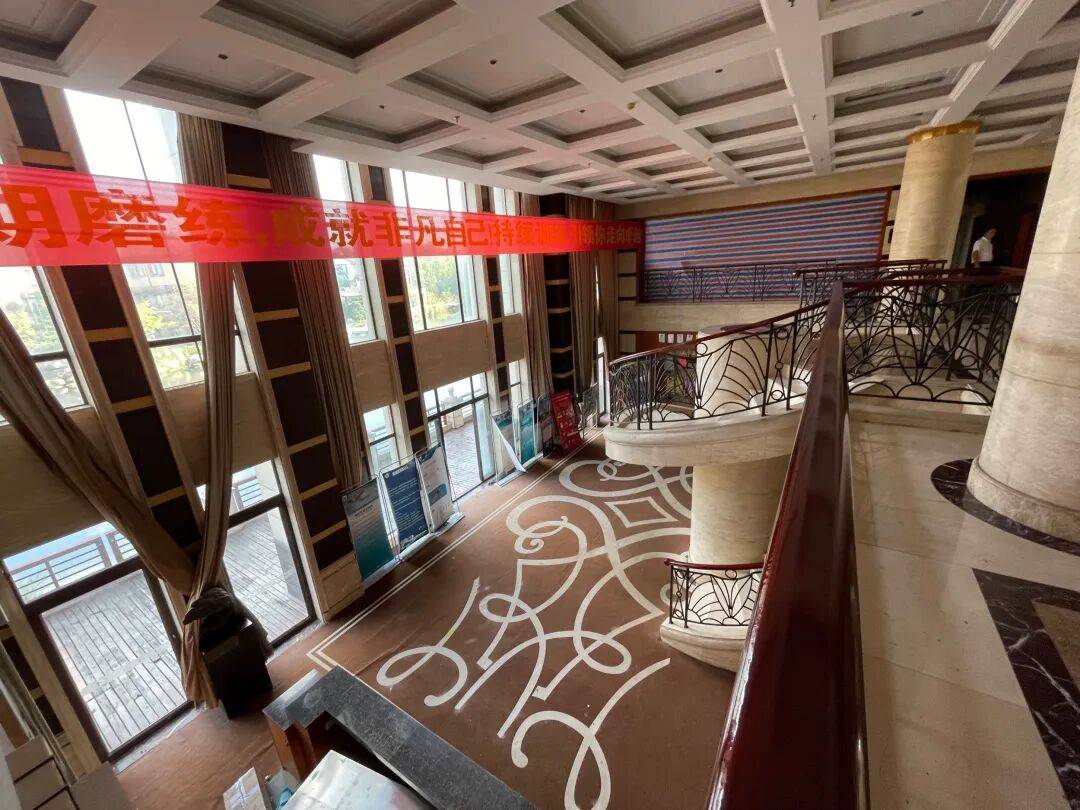 皇冠会员如何申请
_3256平米别墅288万起拍皇冠会员如何申请
,单价不到900元,内景配置曝光,目前0人报名;拍卖商回应:在开发商名下,想通过拍卖吸引更多人参与