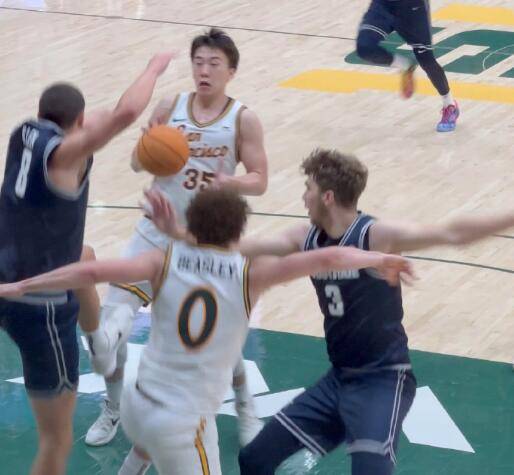 如何申请皇冠信用網
_王俊杰23分刷新NCAA个人得分新高 赵维伦替补0得分