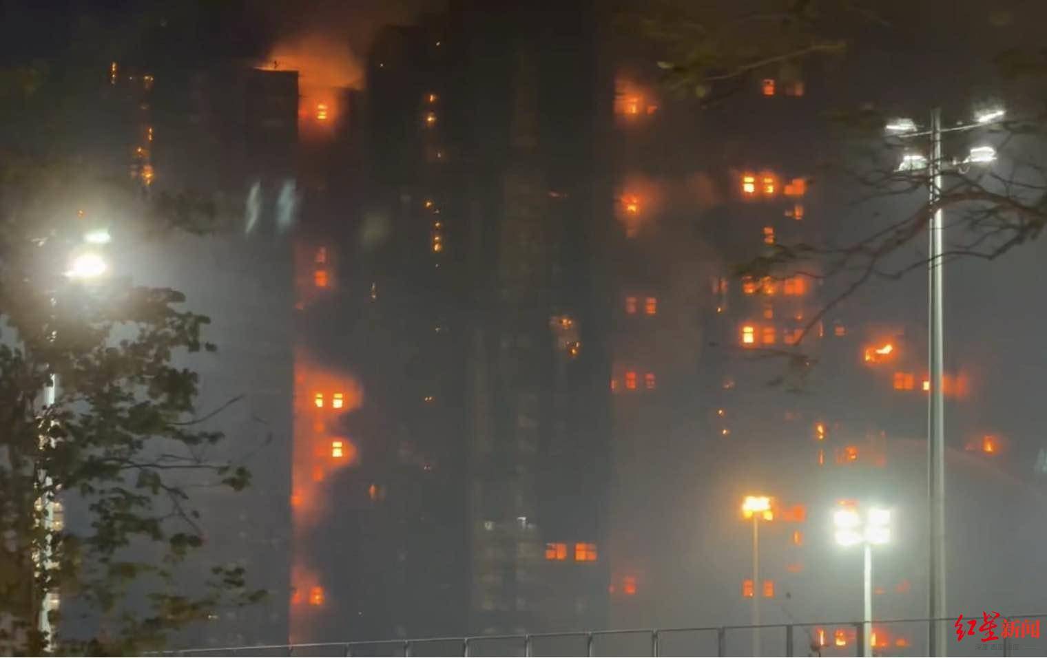 皇冠信用登2代理
_4小时内火警连升三级的宏福苑:单户最大面积44.9平方米皇冠信用登2代理
,大维修启动超1年,业主称被困者老人较多