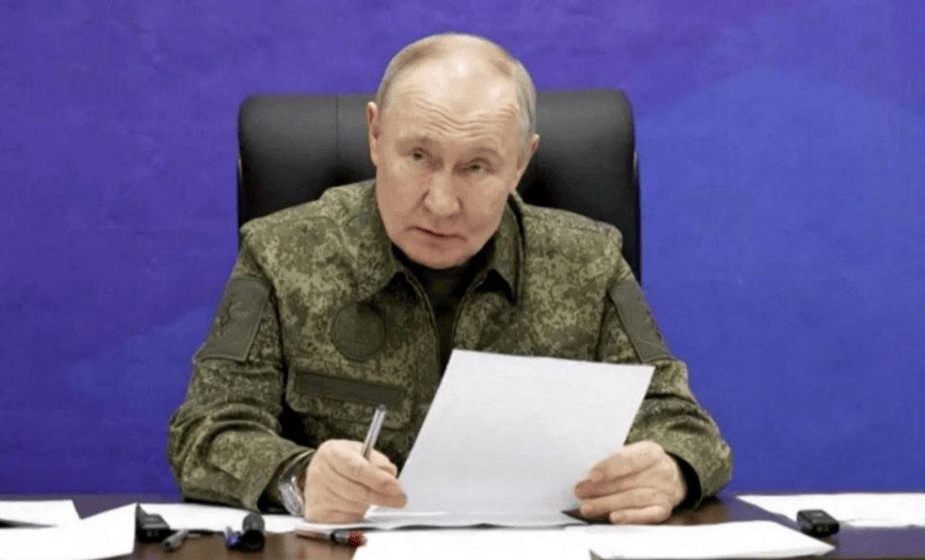 迈阿密热火vs洛杉矶快船
_俄军宣布攻克红军城迈阿密热火vs洛杉矶快船
,大批乌军尸横遍野,普京亲自视察前线:乌军这是白白送死!