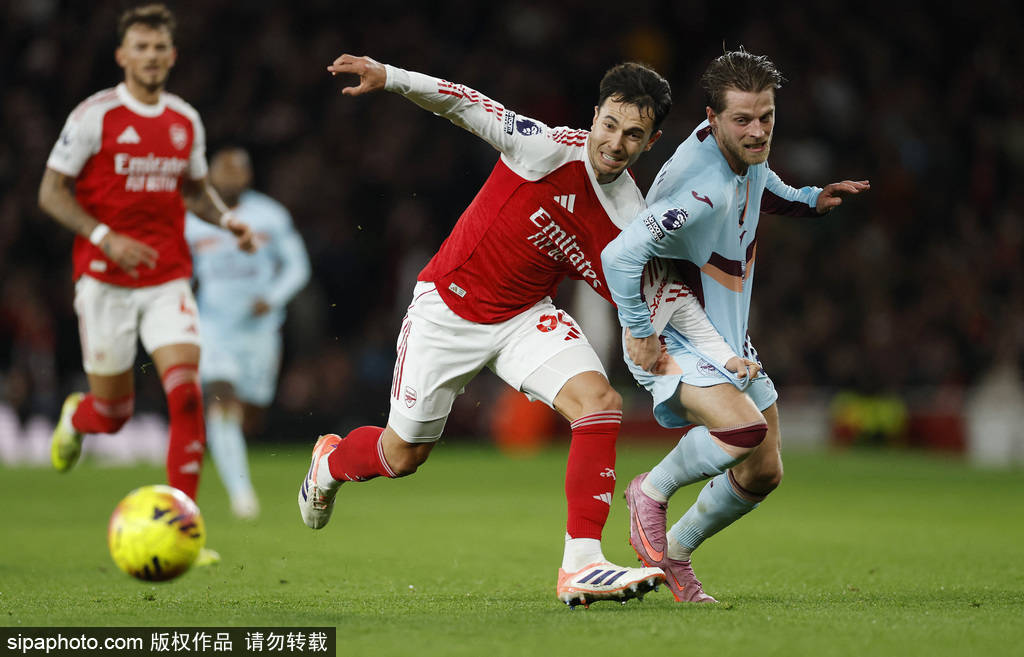 皇冠信用网会员开户
_英超-梅里诺传射萨卡破门 赖斯伤退阿森纳2-0小蜜蜂5分领跑