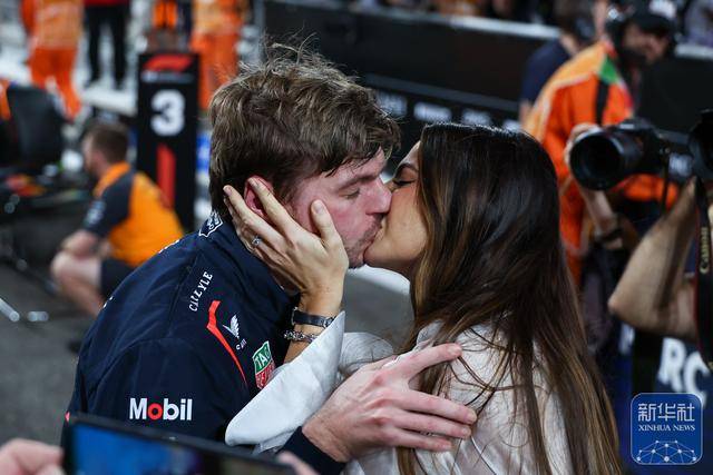 ‌比利时足球
_F1 | 布扎比大奖赛排位赛：维斯塔潘夺得杆位