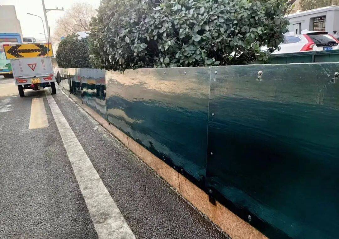 皇冠信用盘怎么代理
_北京首次在城市绿化带中不设挡盐板皇冠信用盘怎么代理
,划城市绿地无污染积雪堆放区