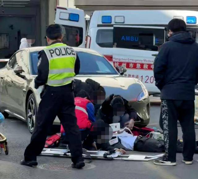 皇冠信用網在线开户_杭州小米交付中心发生车祸皇冠信用網在线开户，小米内部人士：当时处于人驾状态，事故还在调查中