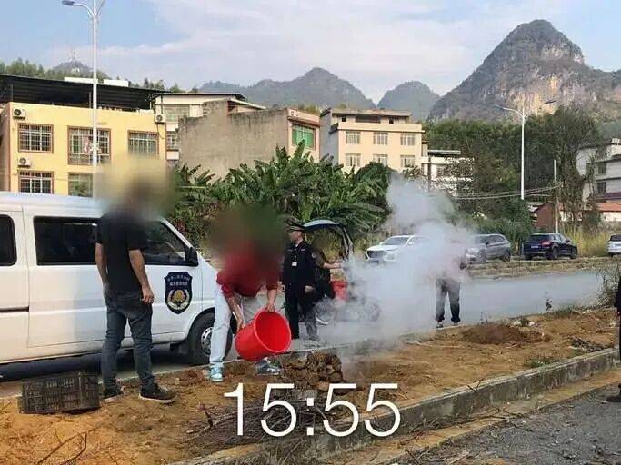 网上买球怎么买_柳州俩人竟在绿化带里“窑鸡”网上买球怎么买，鸡还未入窑就......