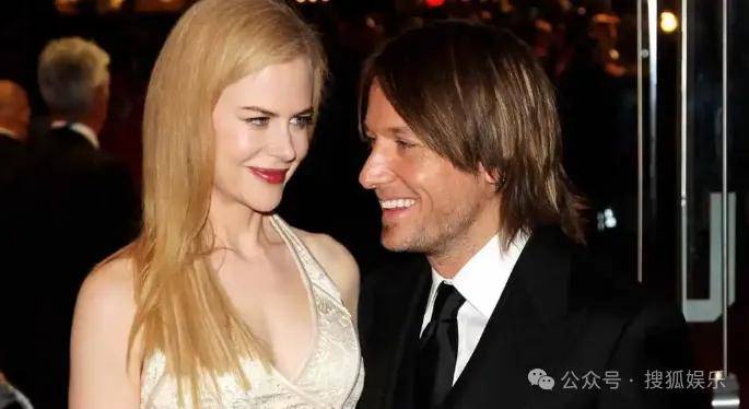 皇冠足球平台申请_终究还是离婚了皇冠足球平台申请！这样的结果已经算体面了吧！